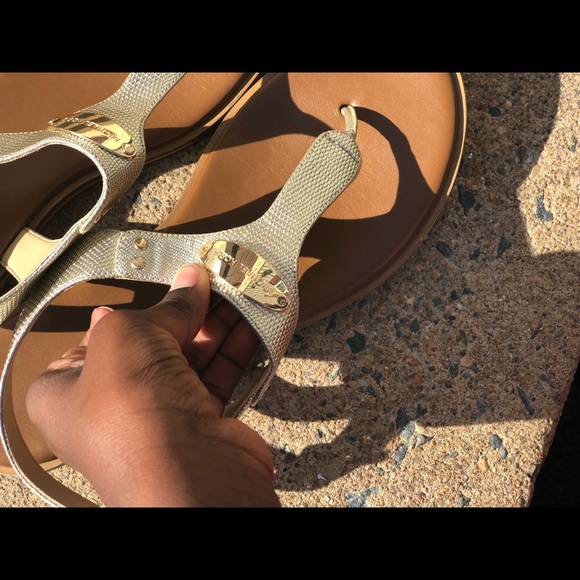 Micheal Kors Sandals set - Picture 4 of 12